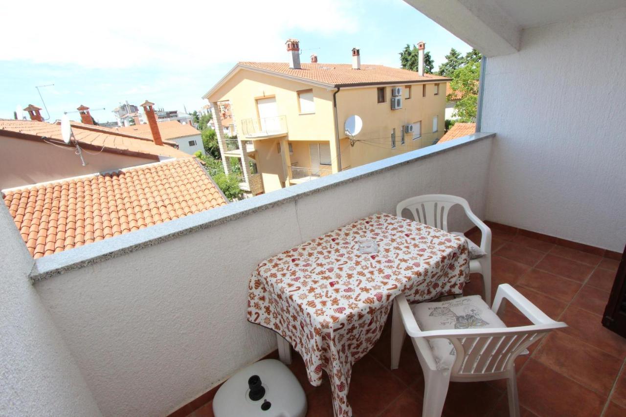 Rooms And Apartments Dino Rovinj Exterior photo