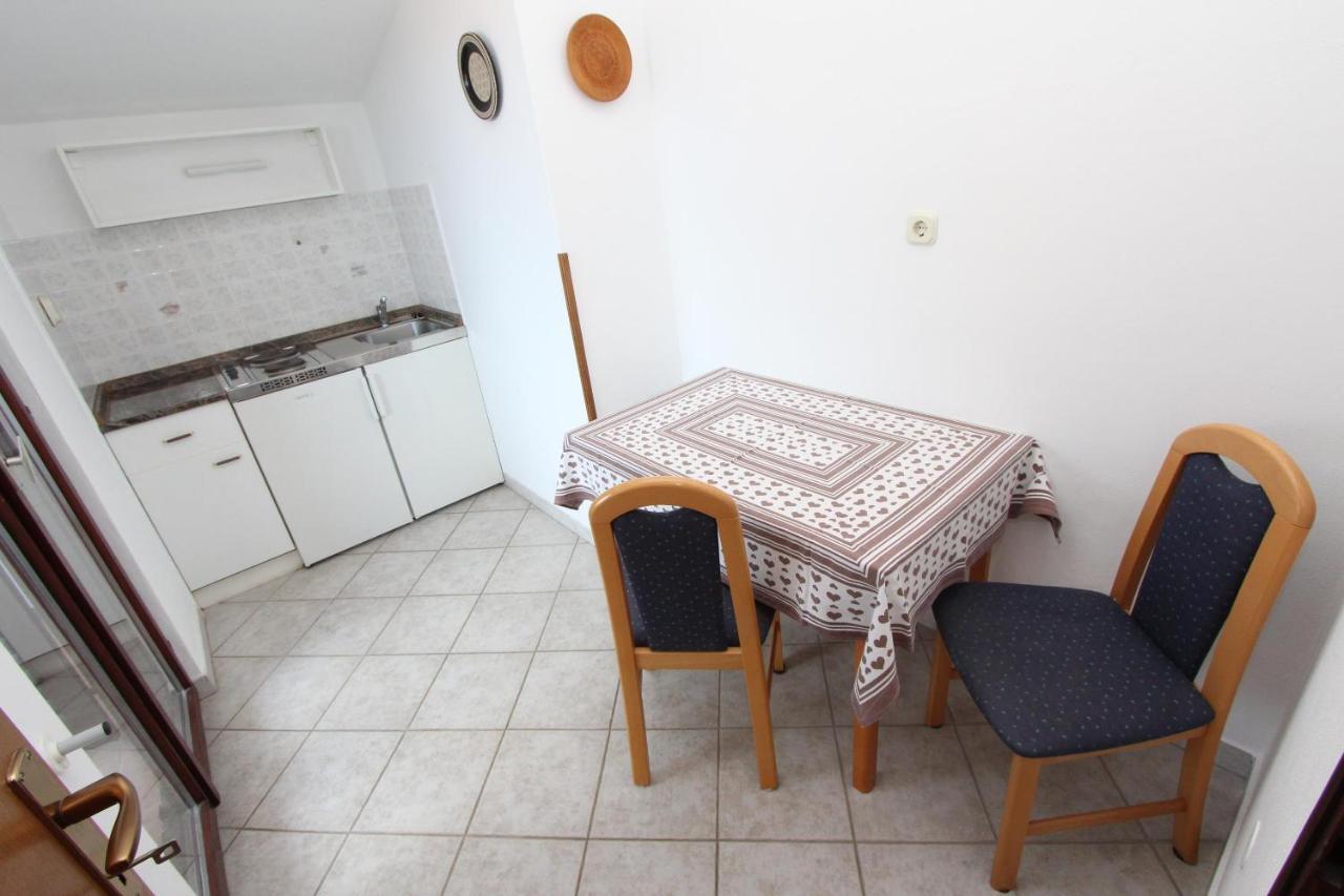 Rooms And Apartments Dino Rovinj Exterior photo