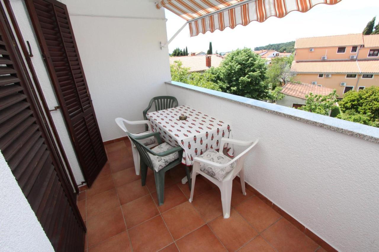 Rooms And Apartments Dino Rovinj Exterior photo