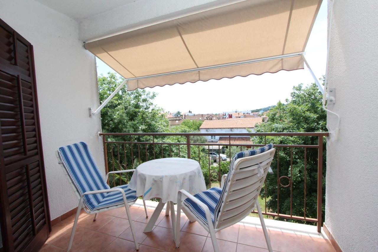 Rooms And Apartments Dino Rovinj Exterior photo